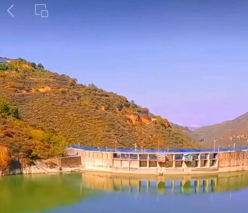 每年秋天,临近十月中旬,我总会迈向山西运城绛县的紫家峪西峪,追寻那