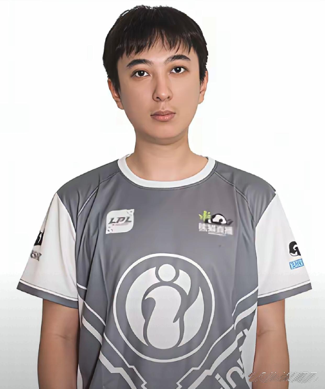 王思聪的钱是花家里还是自己赚?答案超扎心