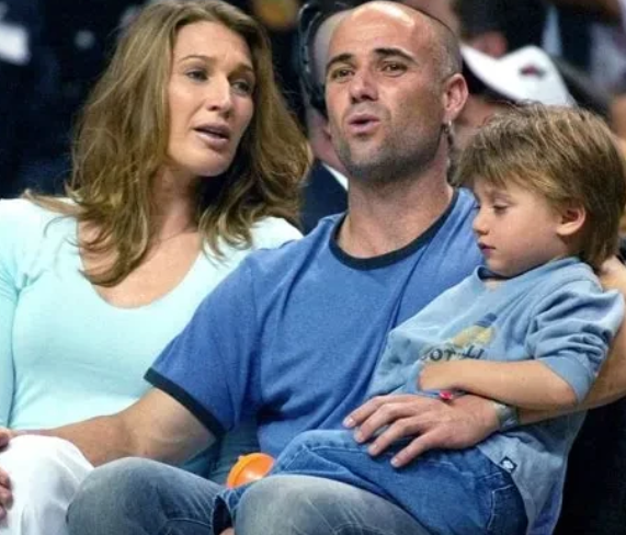 阿加西的婚姻: 第一任妻子是演员波姬·小丝,由于荷尔蒙的催促,两人