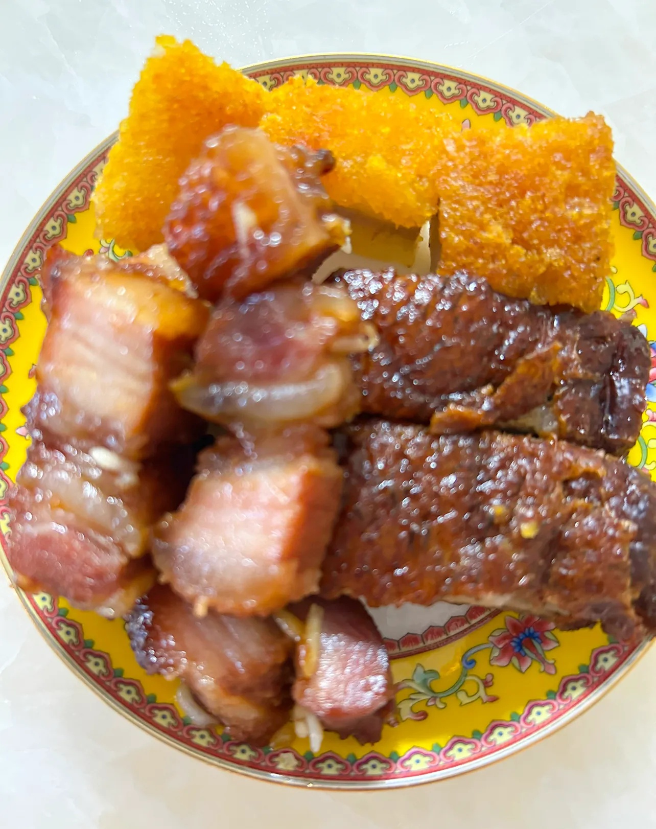 蒜蓉菜心油煎带鱼包菜炒鸡蛋烧味三拼
