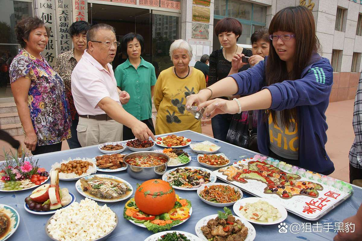 东北小伙三大饭顿图片