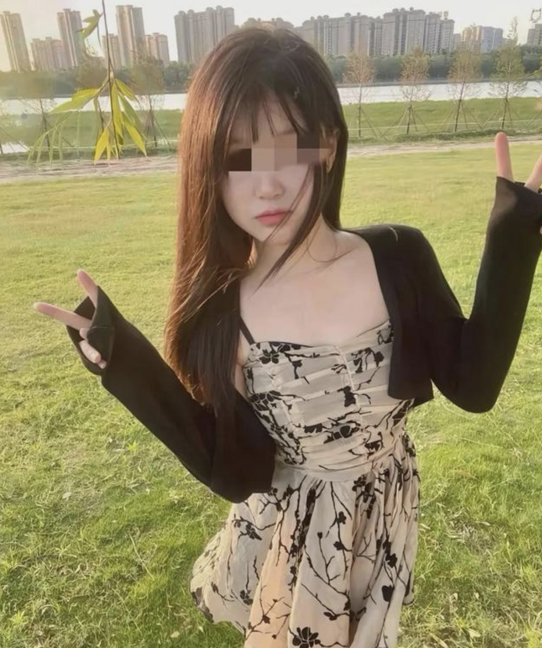 7月28日,网曝河南新镇14岁女孩跳河轻生!