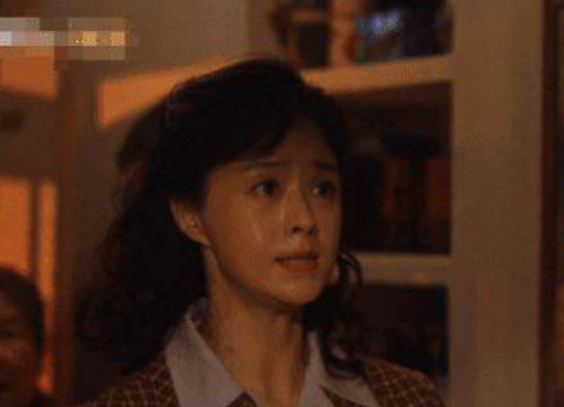 终于明白为啥是蒋欣赢了,一屋子专业演员,蒋欣是跨界的工人,结果都没