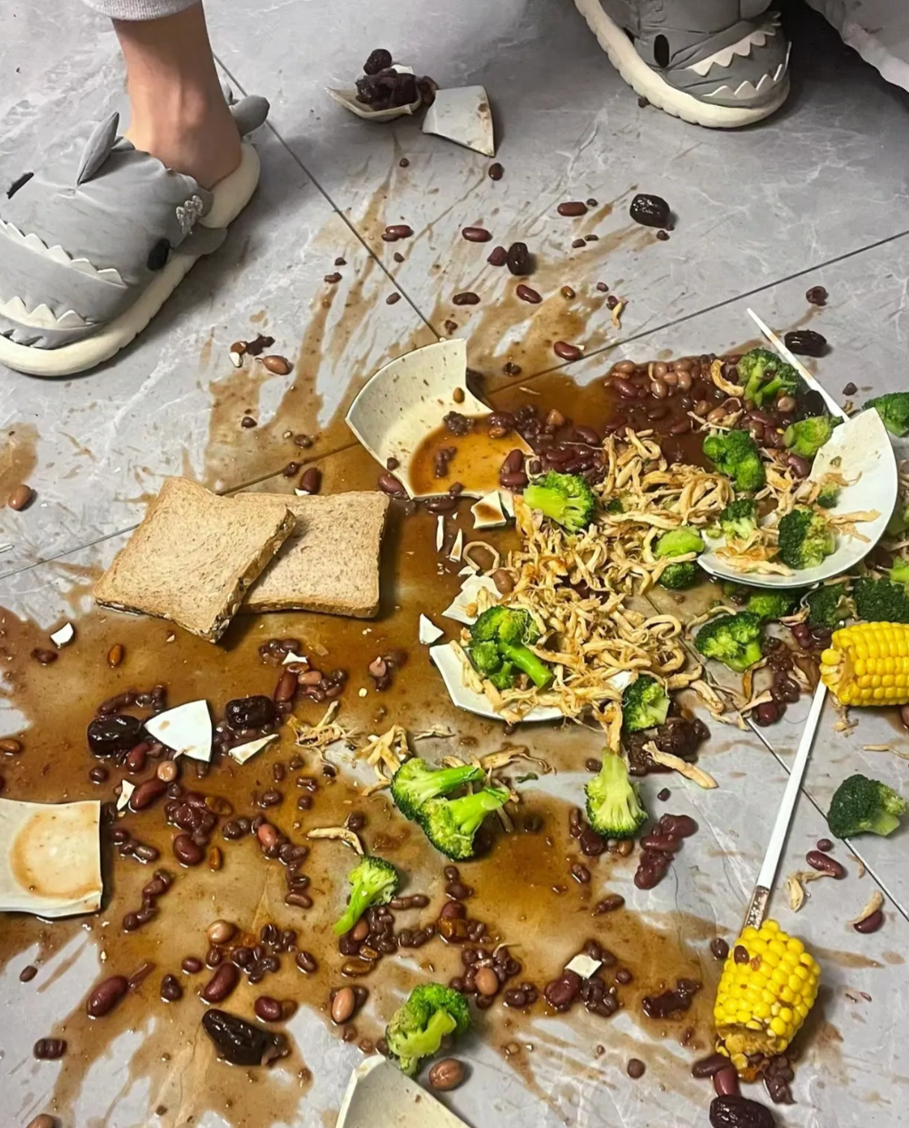 中秋节到了,今天第一次来男朋友家,转了好几趟车