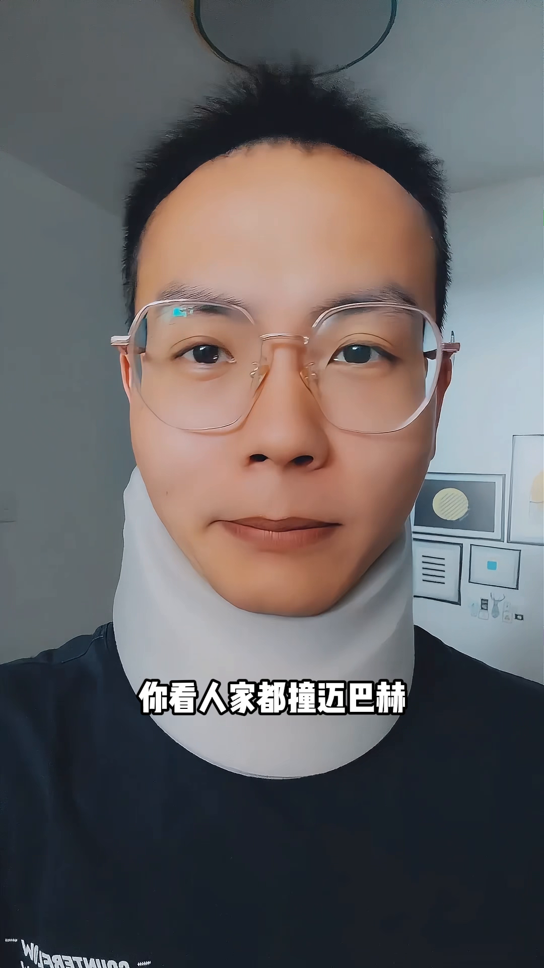 2吨的理想撞8吨的卡车,卡车飞起来了,同时飞起来的还有网友的智商