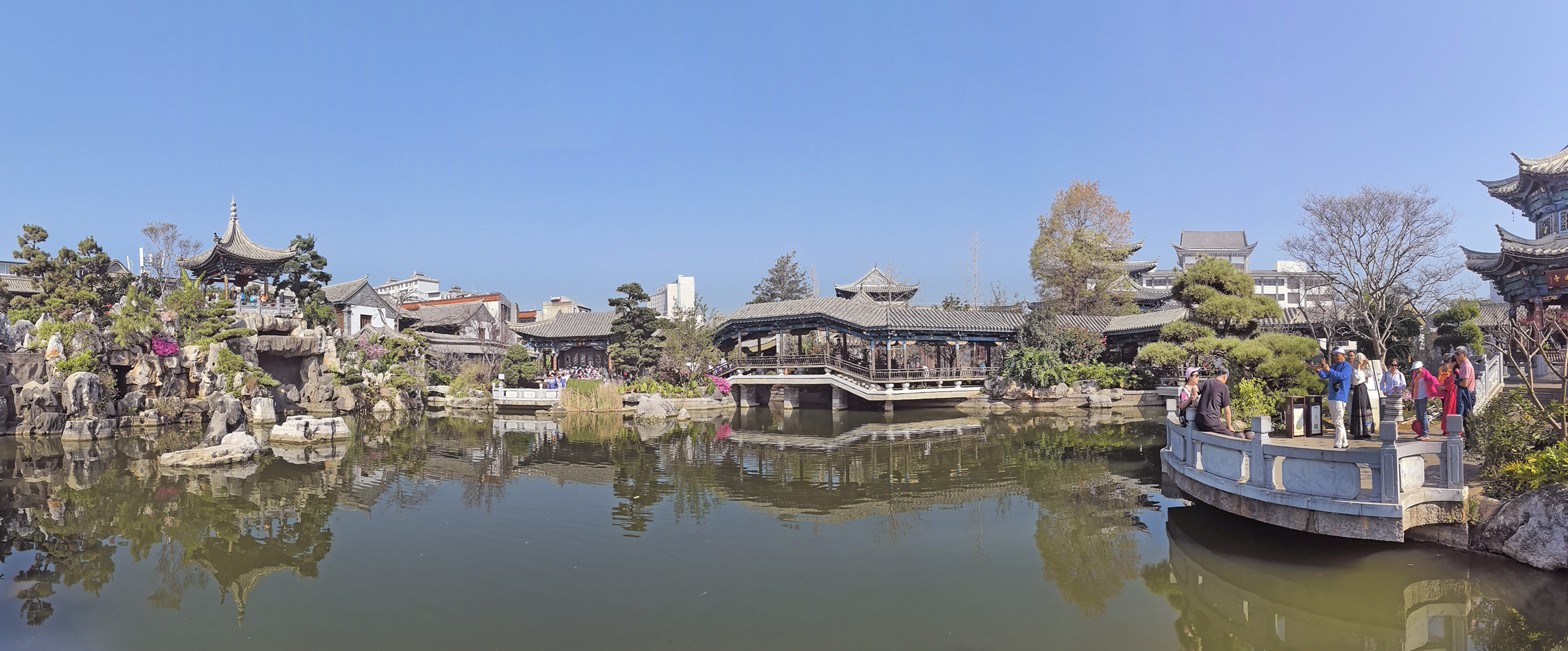 【云南 建水朱家花园 】#云南旅行# 02  朱家花园位于云南建水古城
