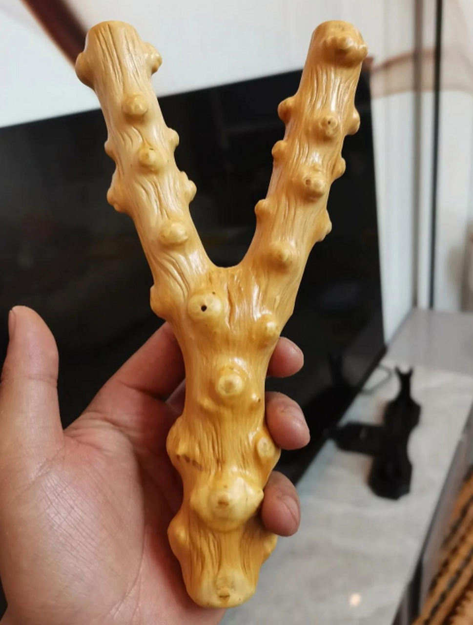 第一次见这么漂亮的弹弓,这是什么木头做的?