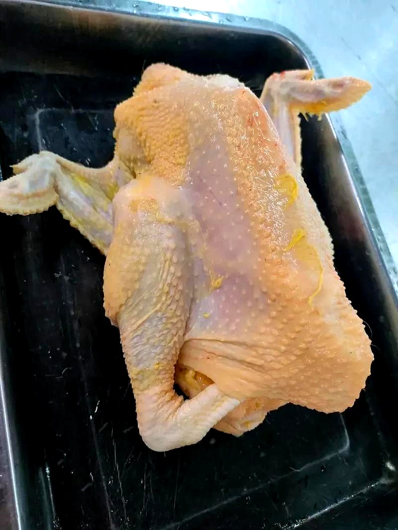 第一条微信是"起床没有",第二条微信是一张土鸡的照片