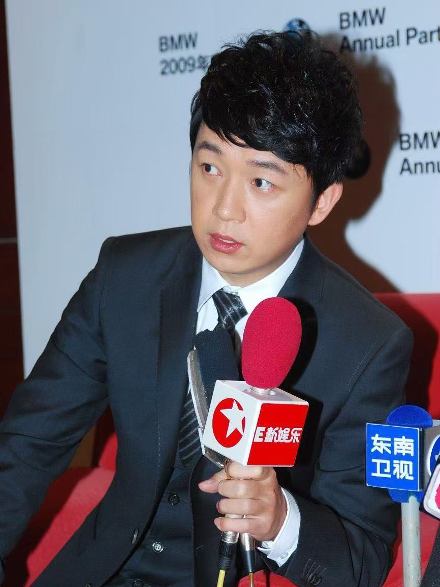 潘粤明 50岁正是一问三不知的年纪