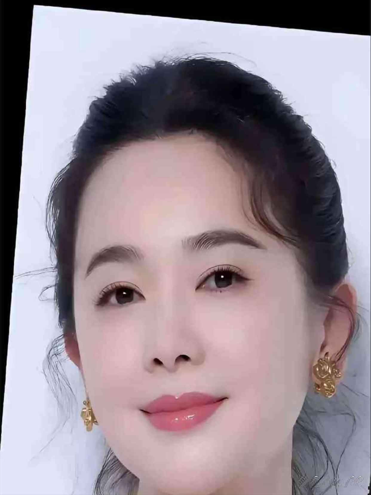 估摸就算她进了咖啡馆或者图书馆顶多有人 低导铀⑿ 搞不好还会被
