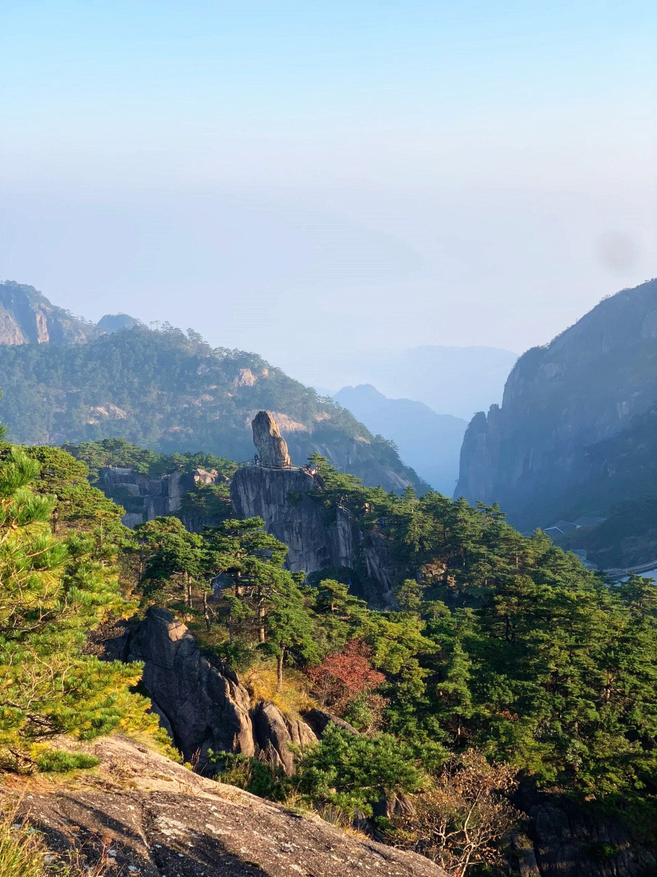 黄山飞来石图片图片