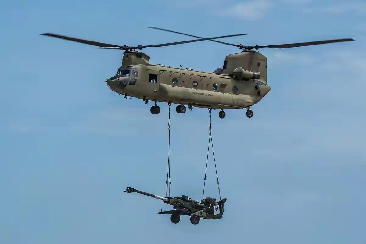 机发动机支奴干三维图直升机发动机中国是否仿制出美制支奴干直升机