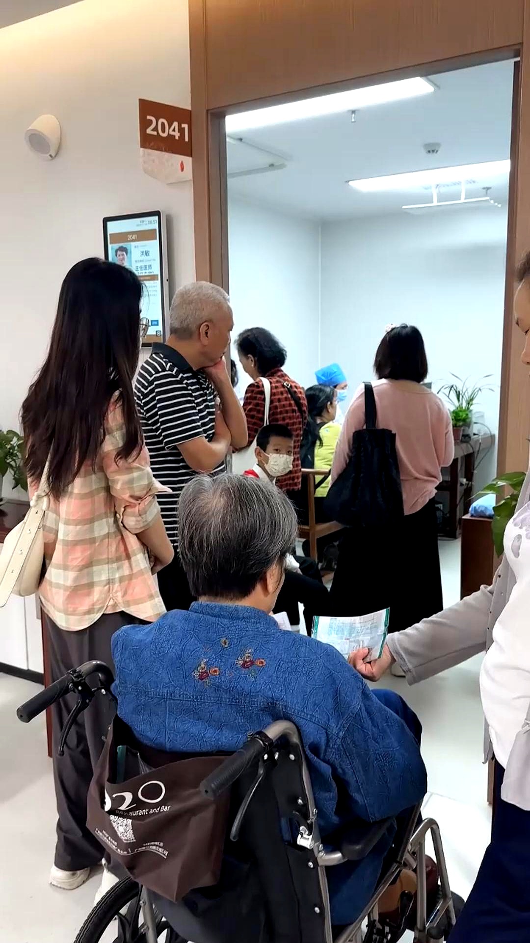 黄牛随时帮患者挂号 黄牛随时帮患者挂号