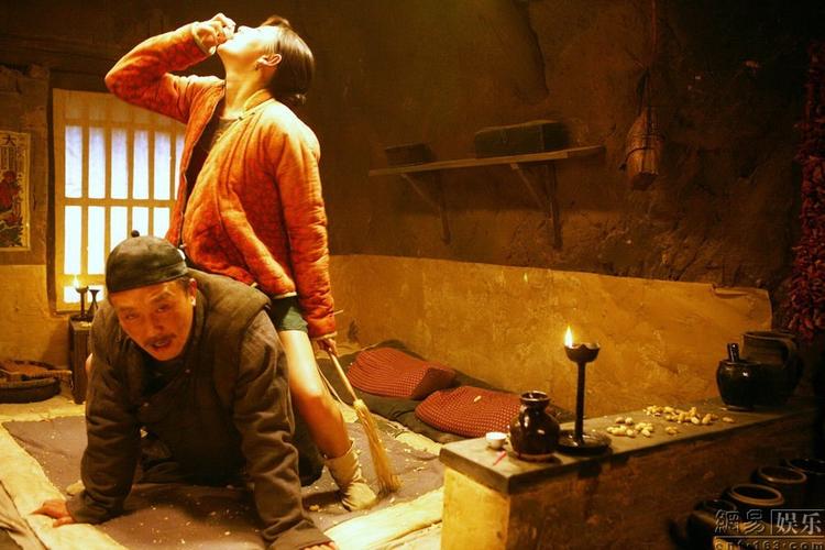 《白鹿原》中,黑娃与田小娥偷欢,一番云雨后,终于问出了难以启齿的