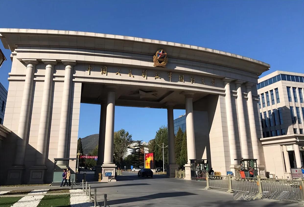 二,临床医学:是报考的热门专业,未来前景一片广阔