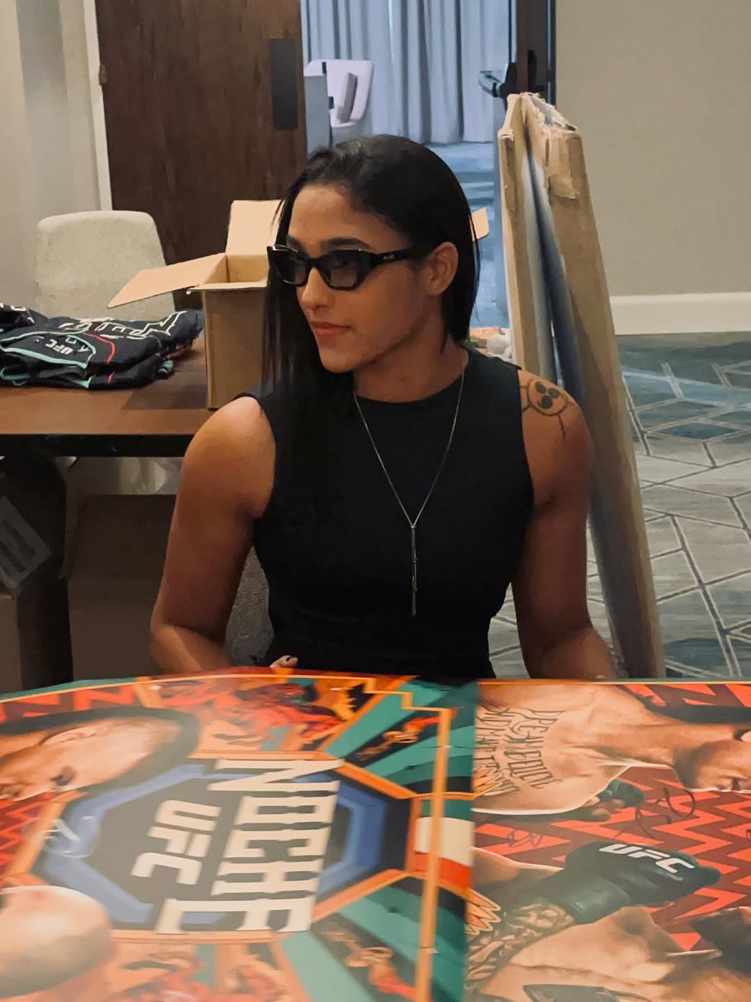 ufc史上最年轻女选手,"金女"爱丽丝·佩雷拉即将在本周末ufc首秀,她将