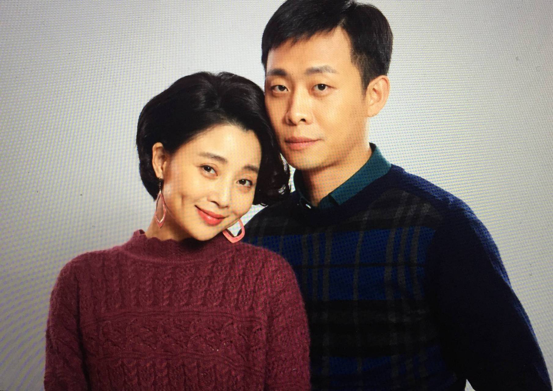 8月6日,实力派演员张译和殷桃,突然一起冲上热搜,只因张译在颁奖典礼