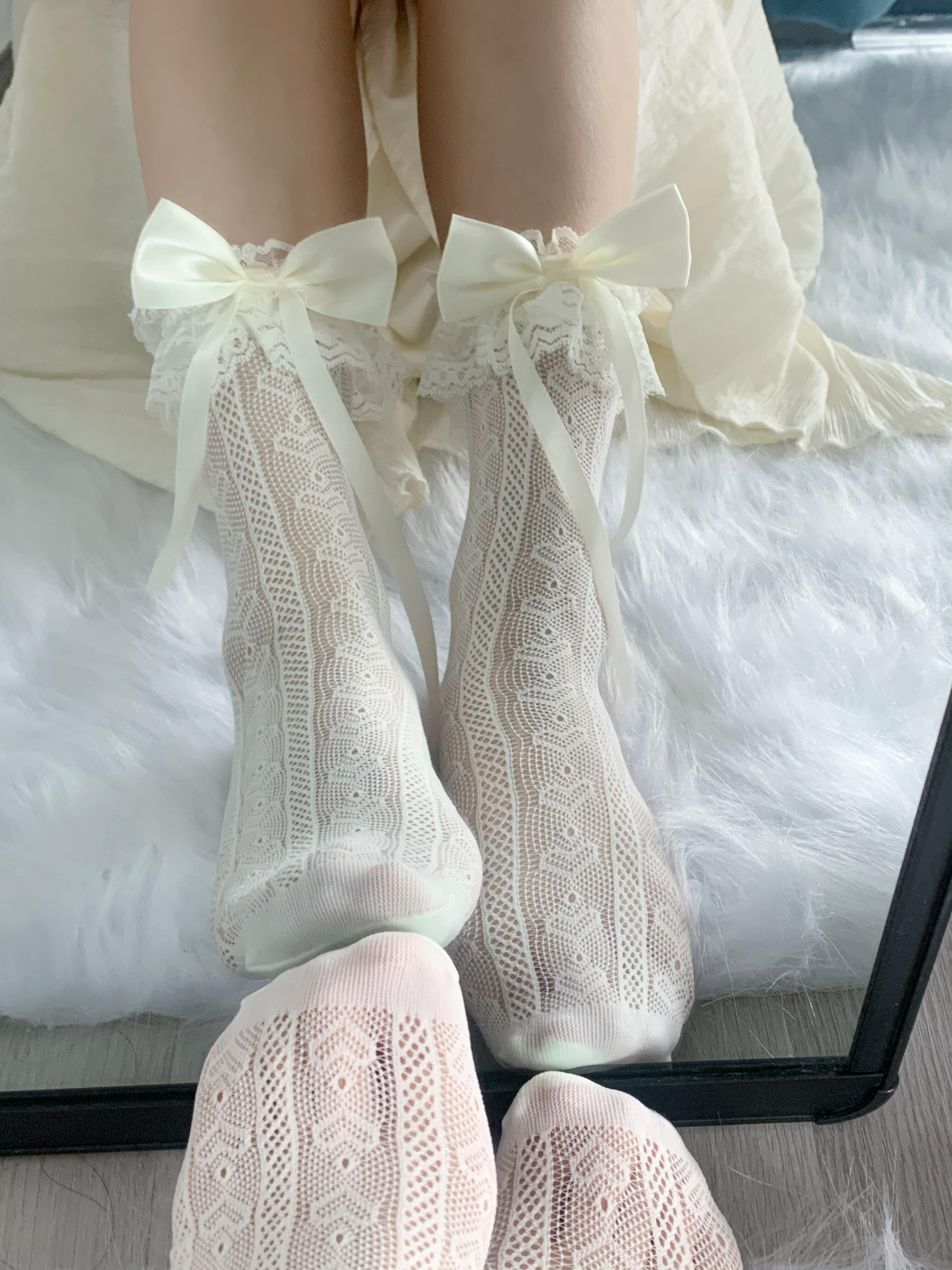 白色蕾丝袜的魅力# #蕾丝短袜# #蕾丝吊带袜