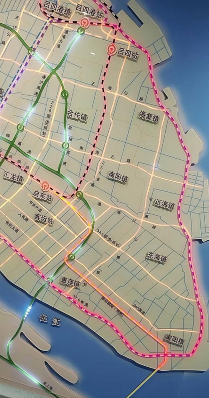 如果南通早点把市中心搬到启东,就不会被诟病为不像个沿海城市了.