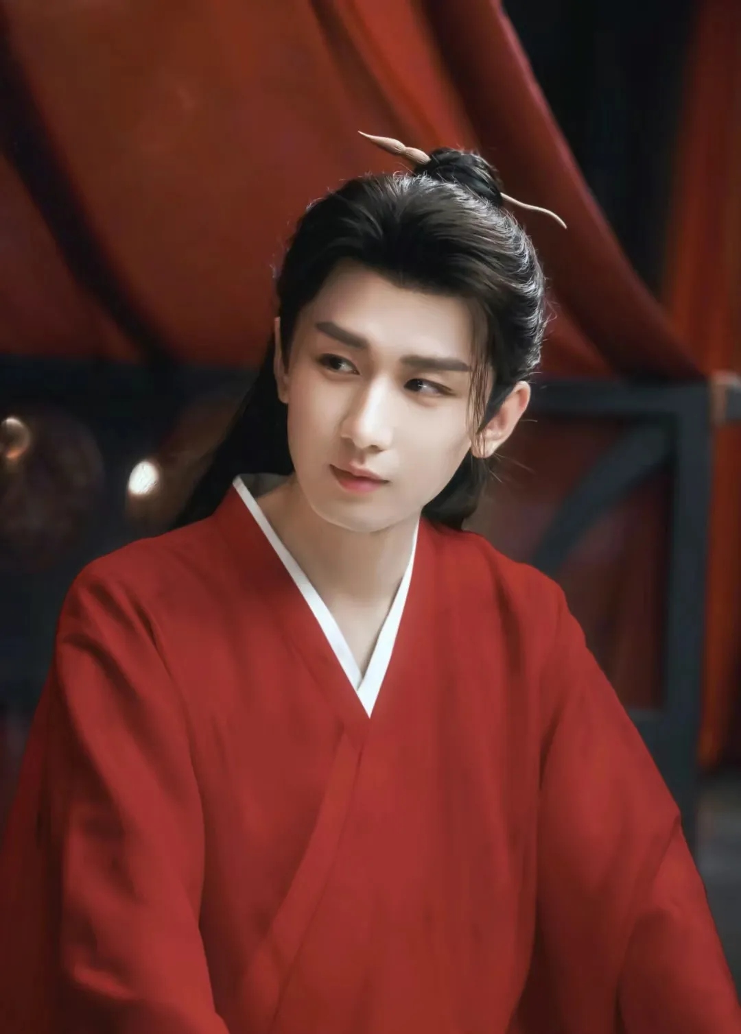 大全红衣美男子妖孽图片穿红衣服的明星男士男性古代服装古代美男子