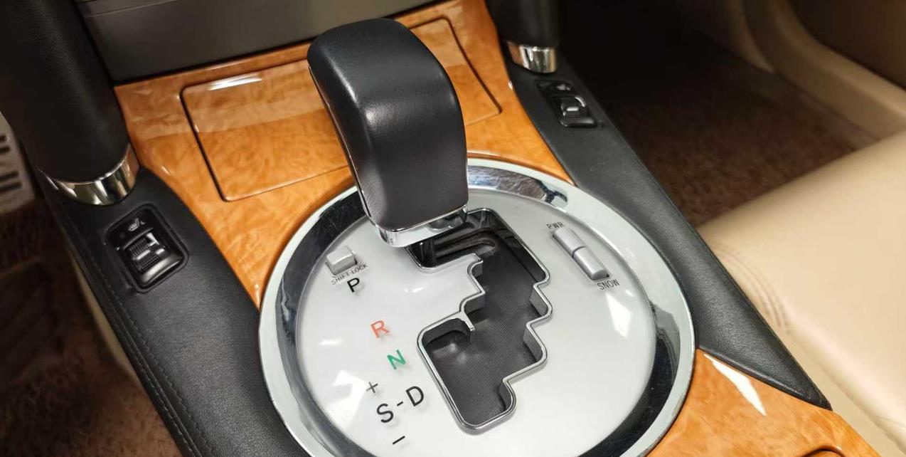 丰田锐志的内饰设计,真让人觉得厉害