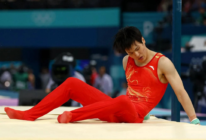 奥运会这么重要的体育比赛,连续两次掉杠,这么严重