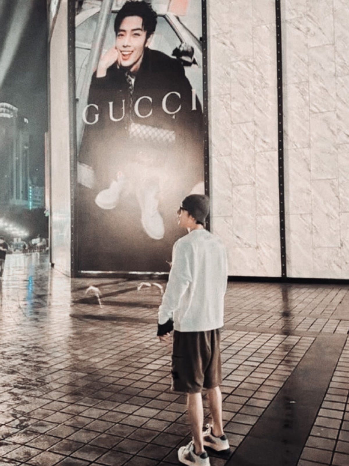 一起见证肖战在重庆的帅气,期待他巴黎之行的更多精彩.#和肖战一