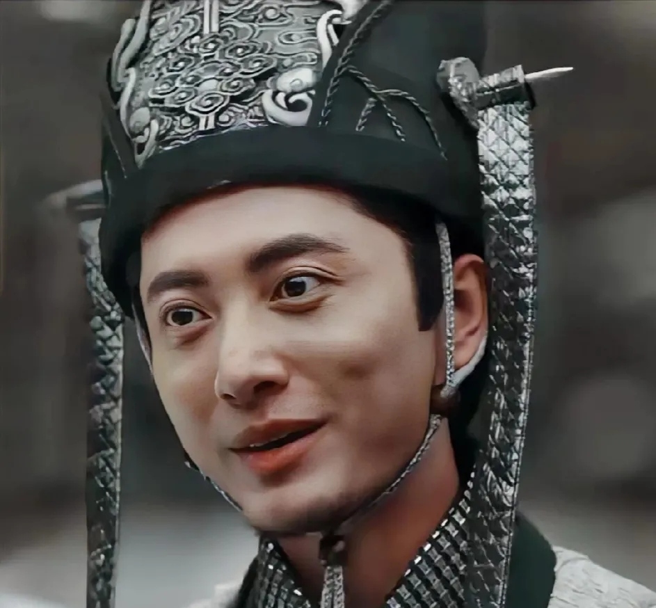 在《庆余年》的世界里,苦荷大师虽然隐居山林,却也有着他自己的消息