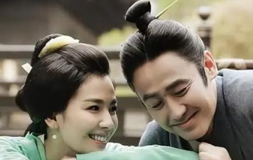 公元242年,权倾朝野的司马懿,因嫌弃发妻张春华年老色衰,将年轻貌美的