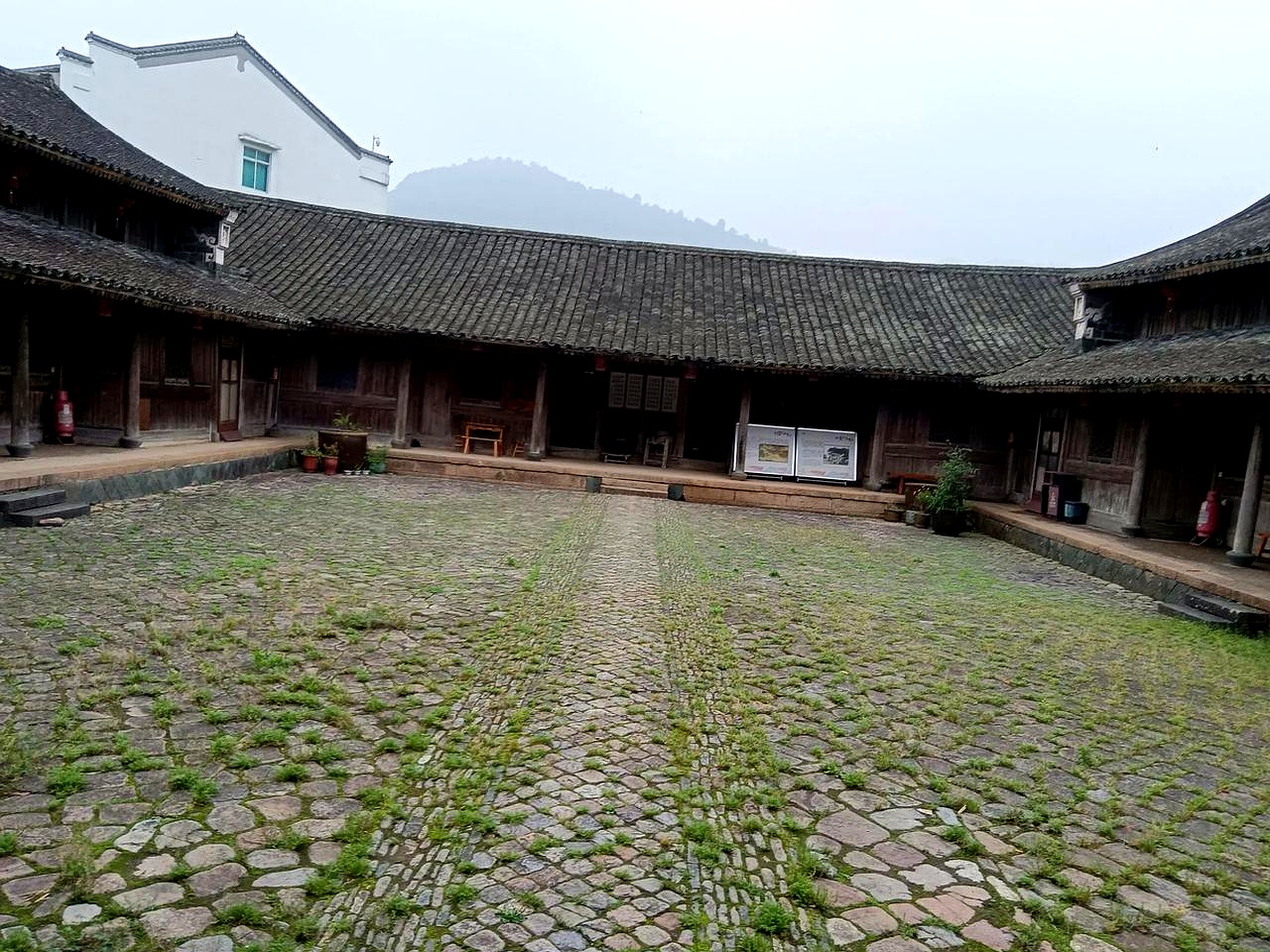 二婚真的挺累的,丧偶后找了个没有带孩子的男人