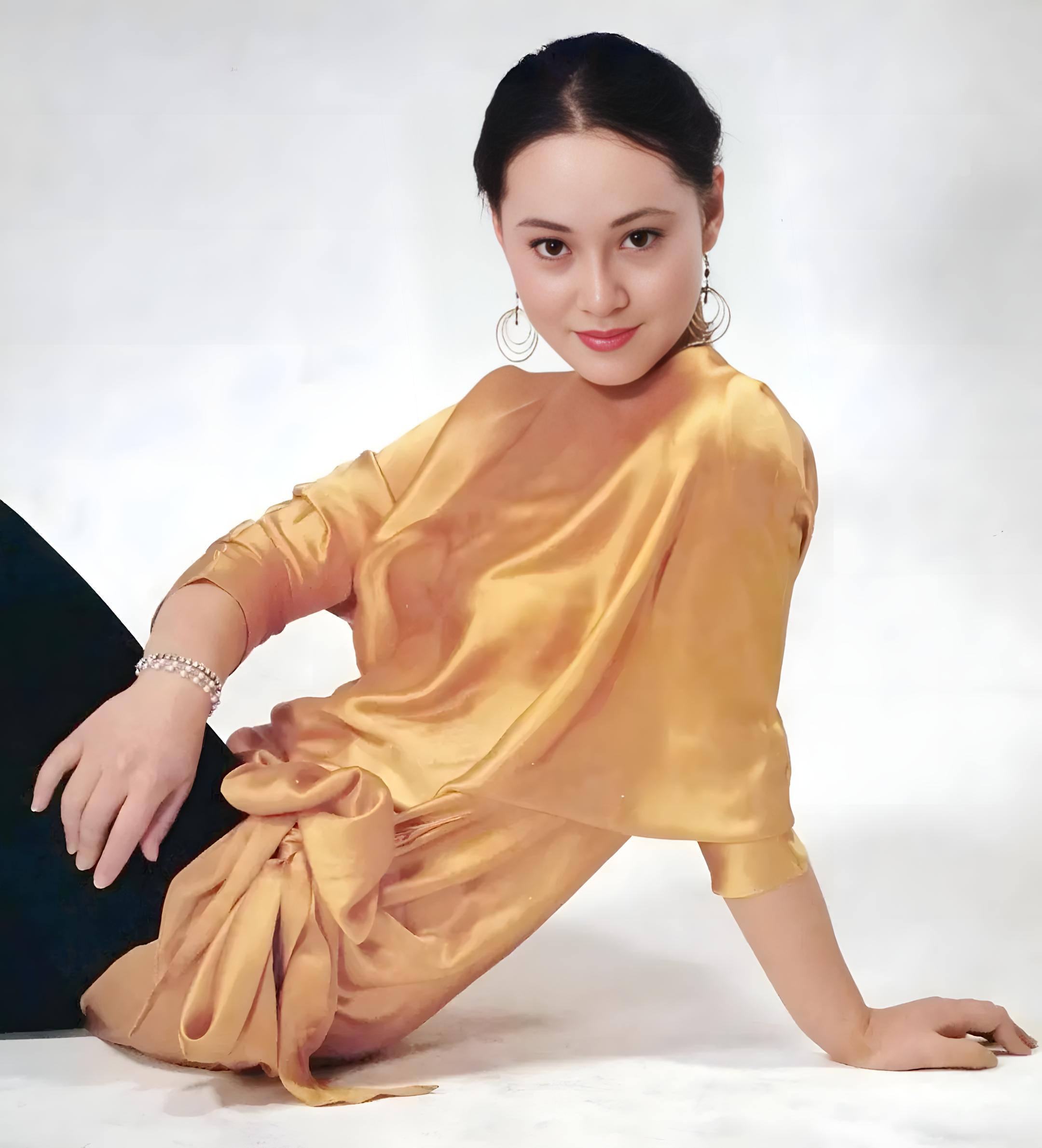 aix修图,9张年轻时期的大宋佳. 大宋佳,毕业于上海戏剧学院.