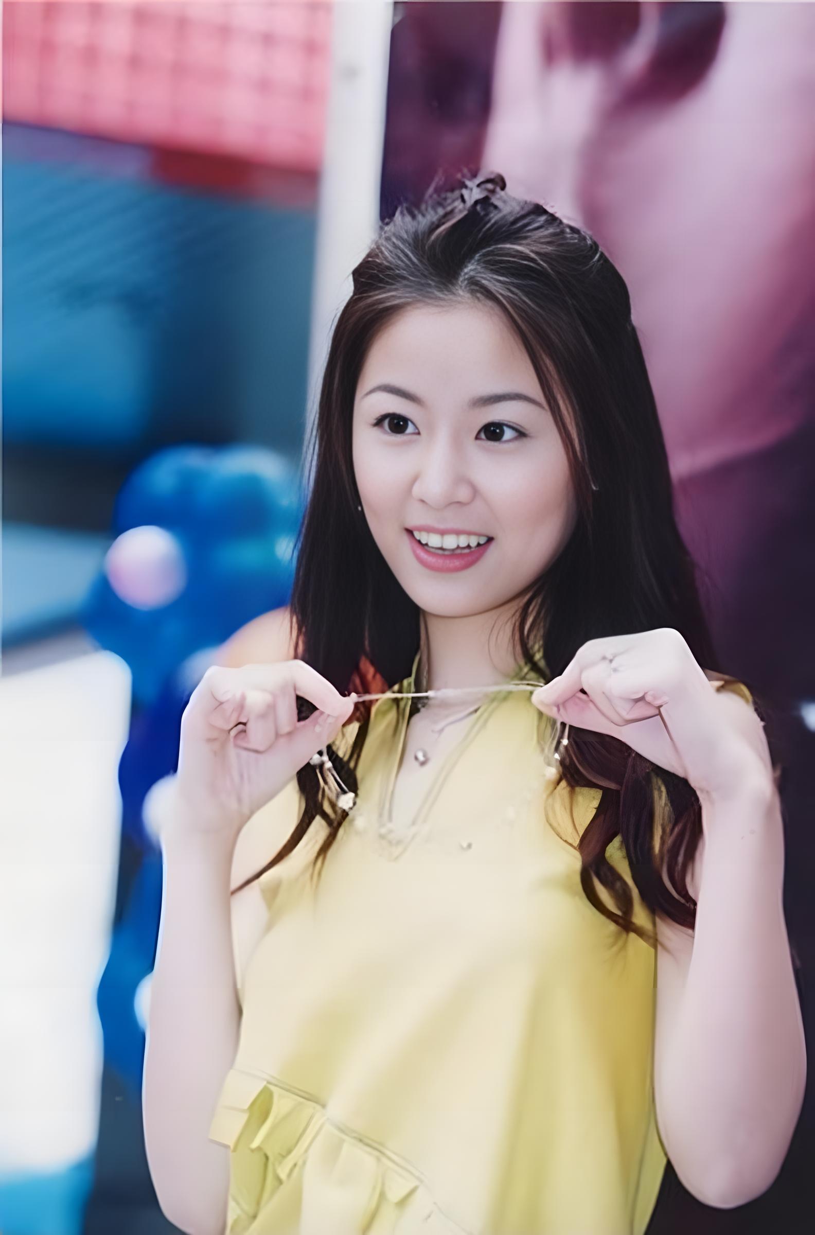 林心如,自年轻时期便如同一幅缓缓展开的东方