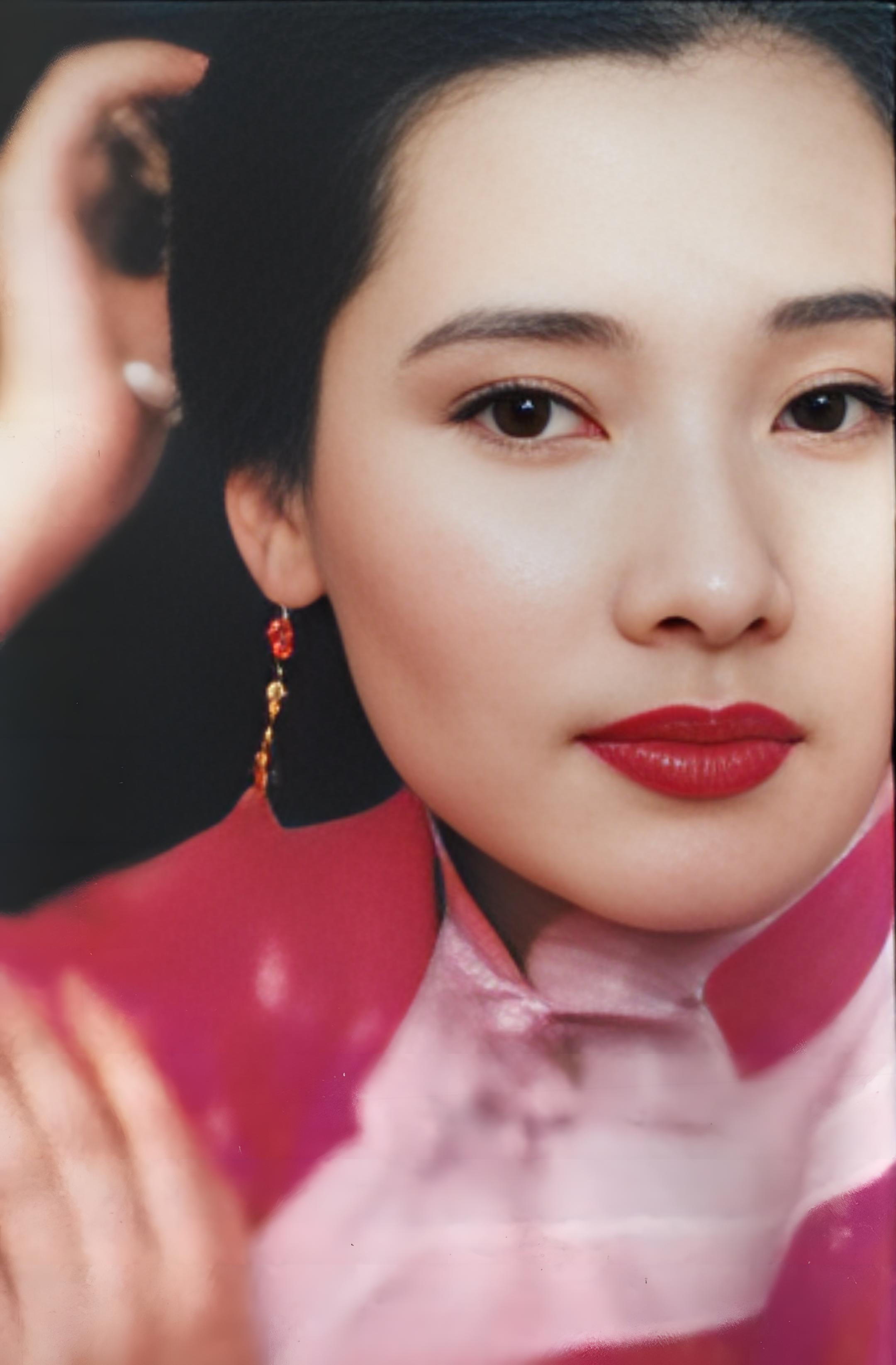 何赛飞,又一位从越剧舞台跨界到影视圈的代表人物  何赛飞,一位集颜值