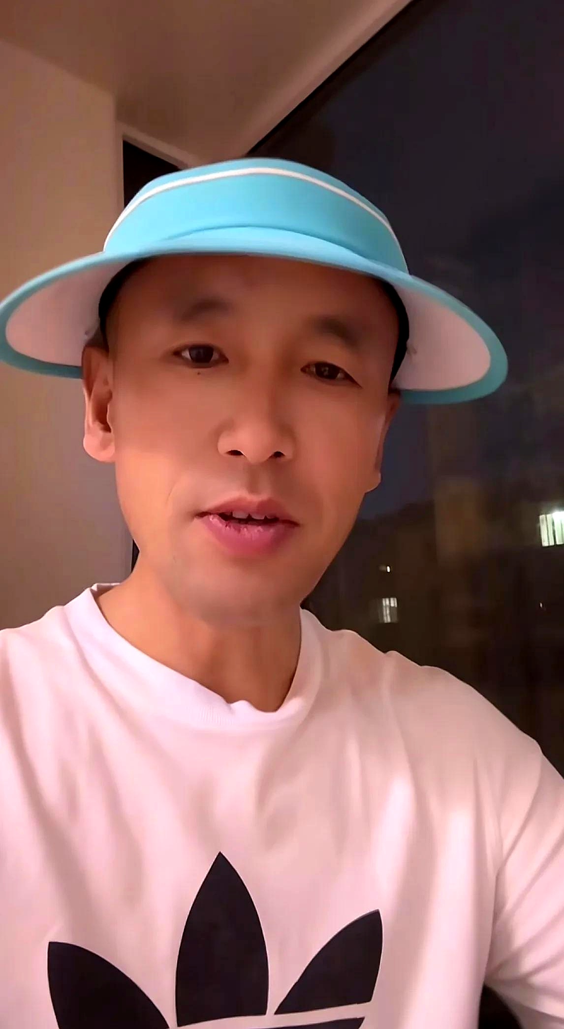 自从去了趟韩国,网上的热闹事就特别多