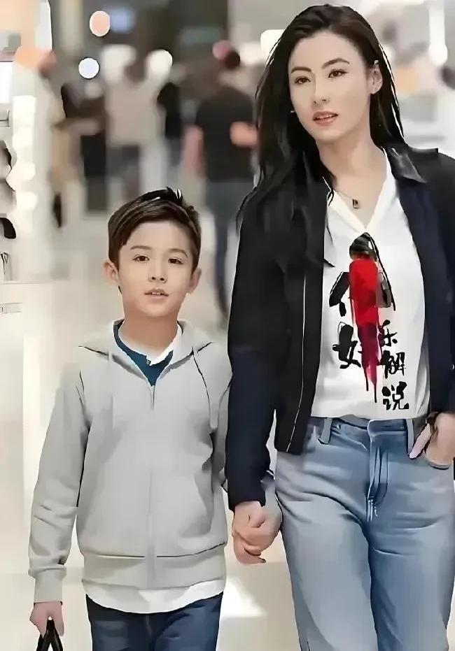 2018年,张柏芝未婚先孕生下3胎!