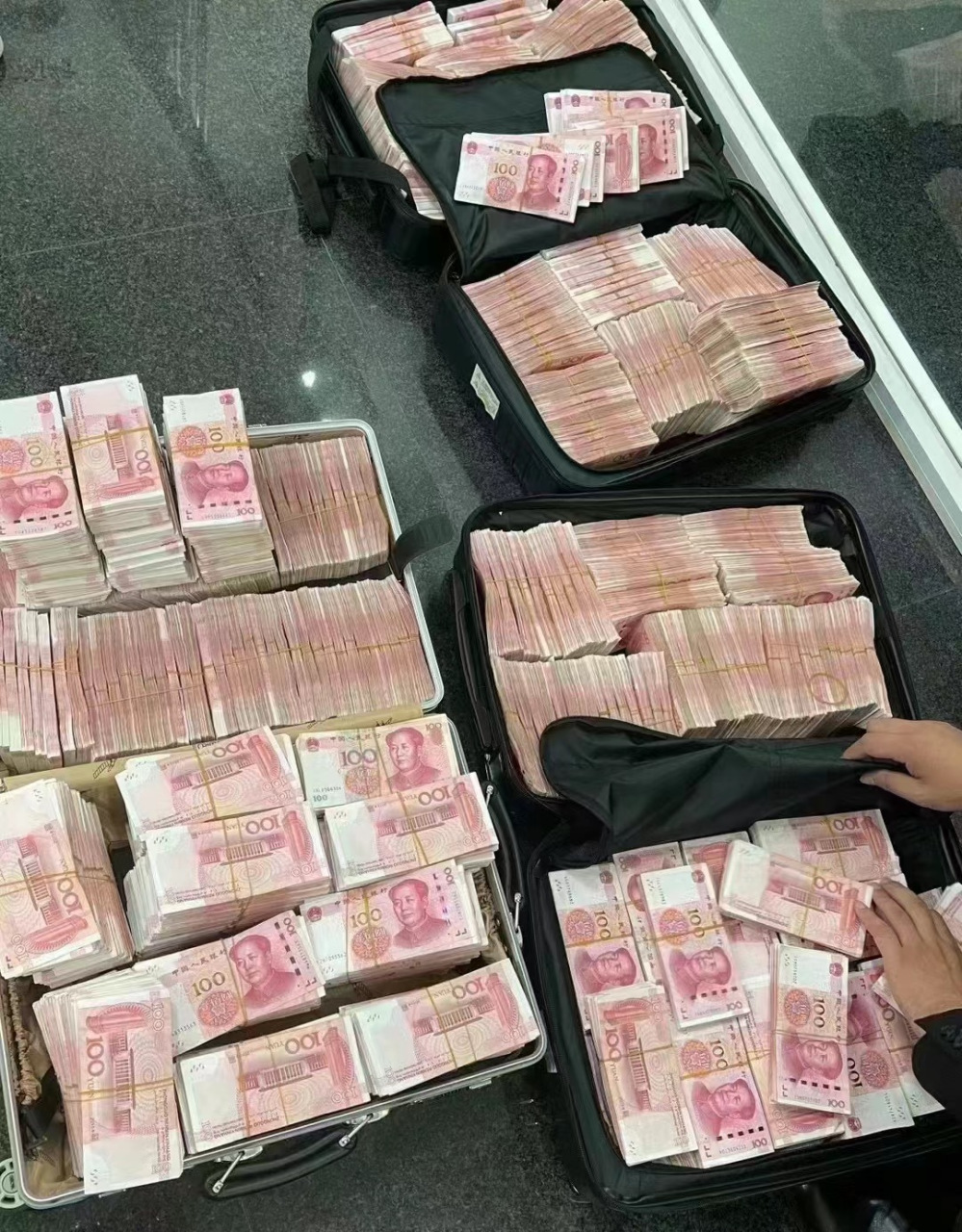 实拍两千万现金图片图片