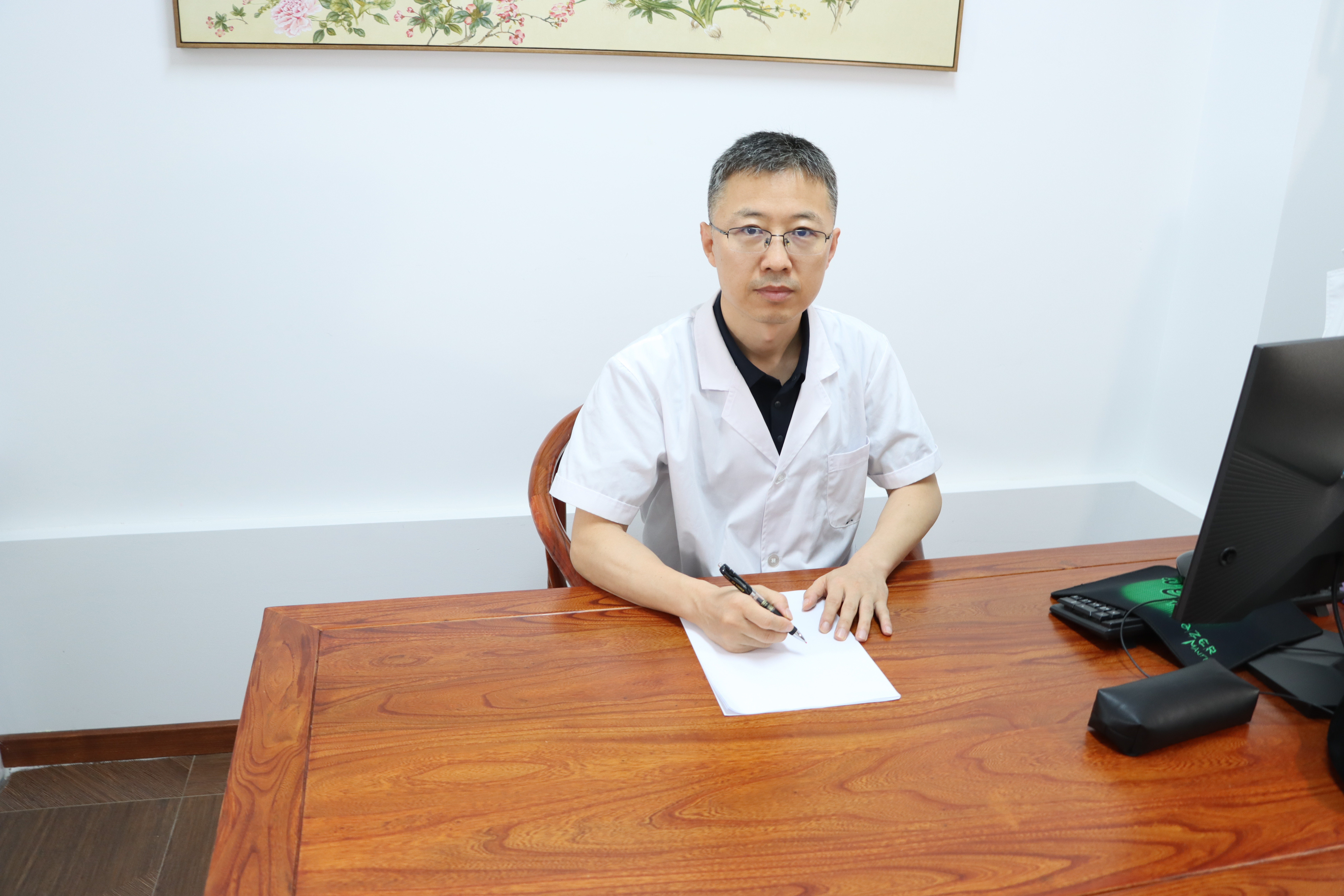 大家好,我是血液中医张小亮