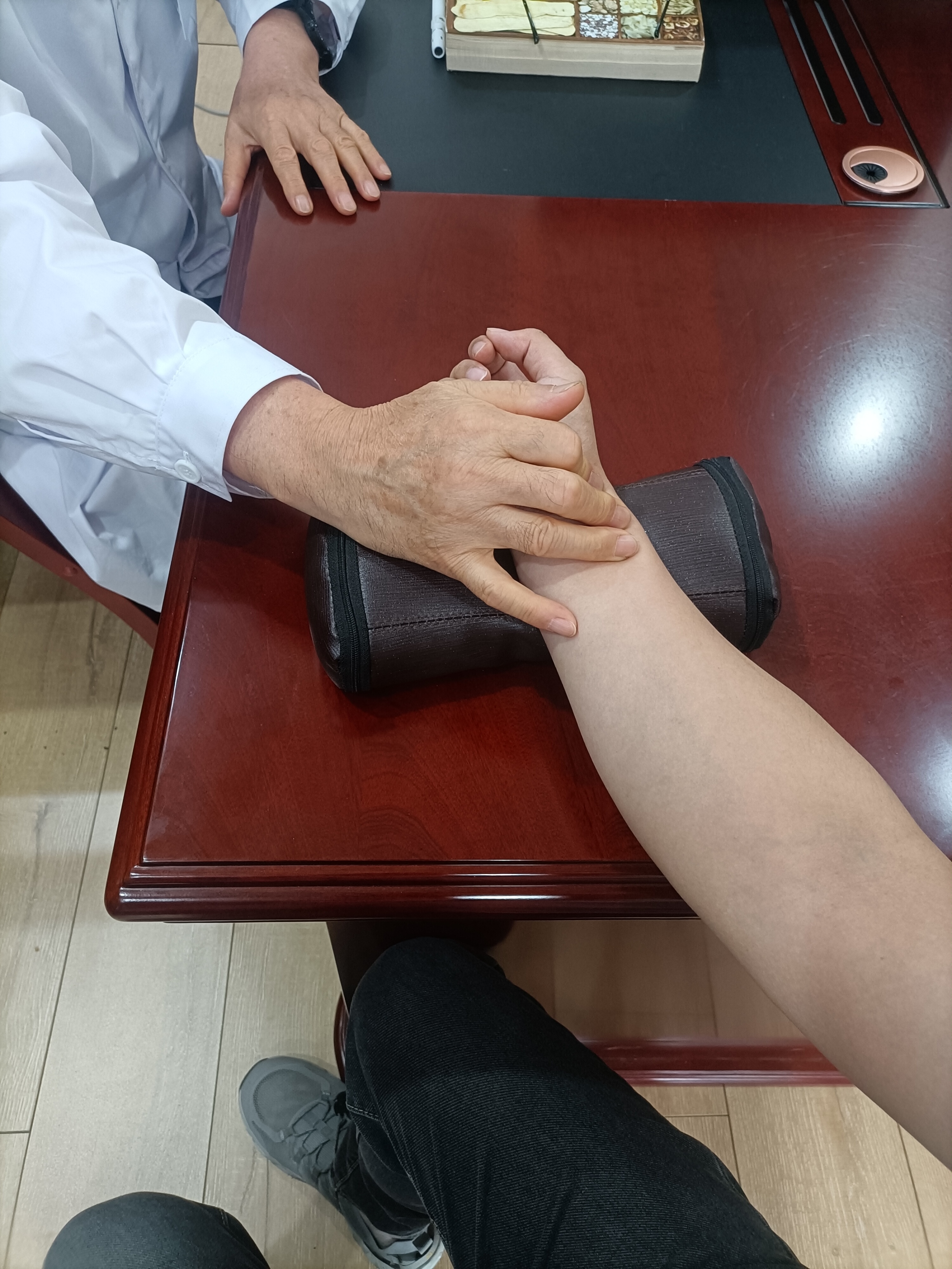 前不久,一位患者找到了我,说自己被一个病折磨了很久,吃了不少的药