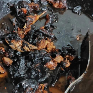 丈母娘从乡下抓了只土鸡来,我当时就想,这可得在她面前露一手呀