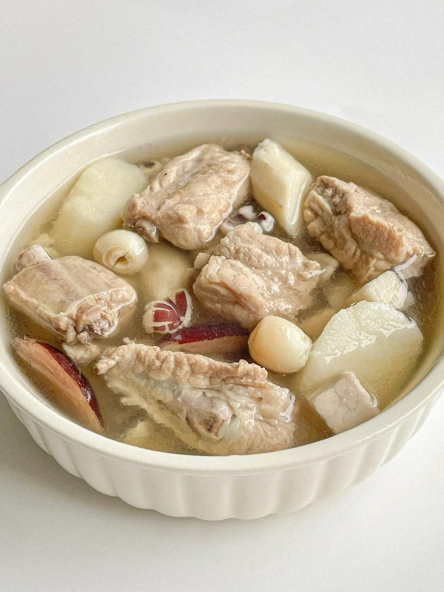 四神排骨汤一年四季都适合喝的,一定要试试!山药和莲