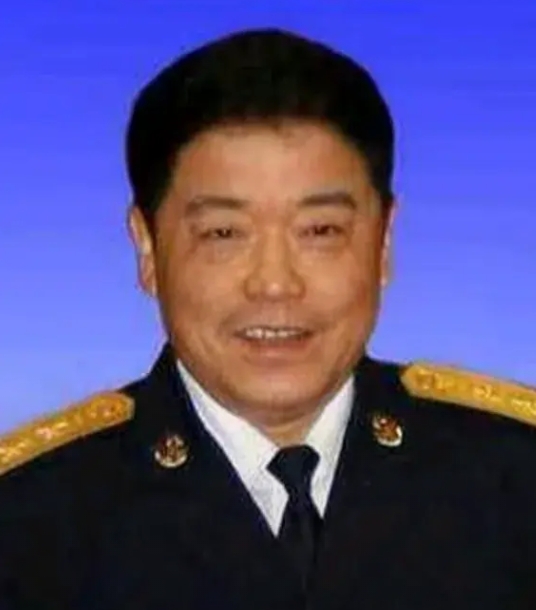 1,秦大地和陶斯勇晋升少将,后者从上校到将军属于