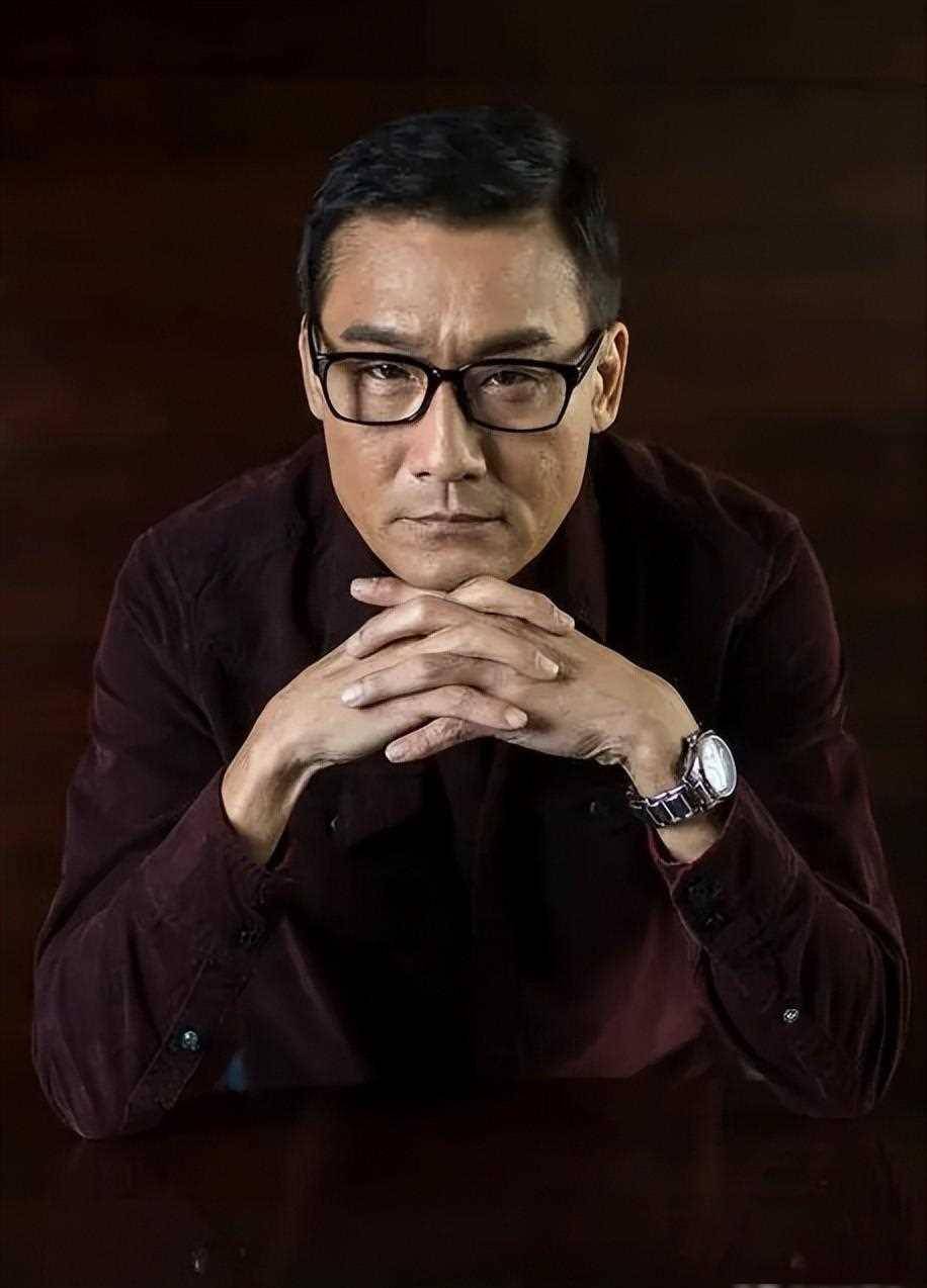 "   1958年,影帝梁家辉在这一年出生,而此时的香港依