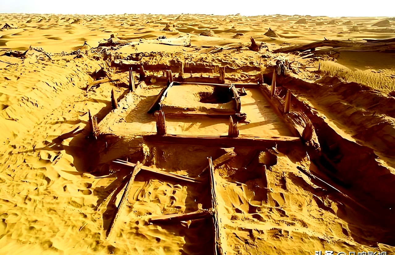 而现实世界中,精绝古城也拥有独特的历史与传说,现实与幻想的交织