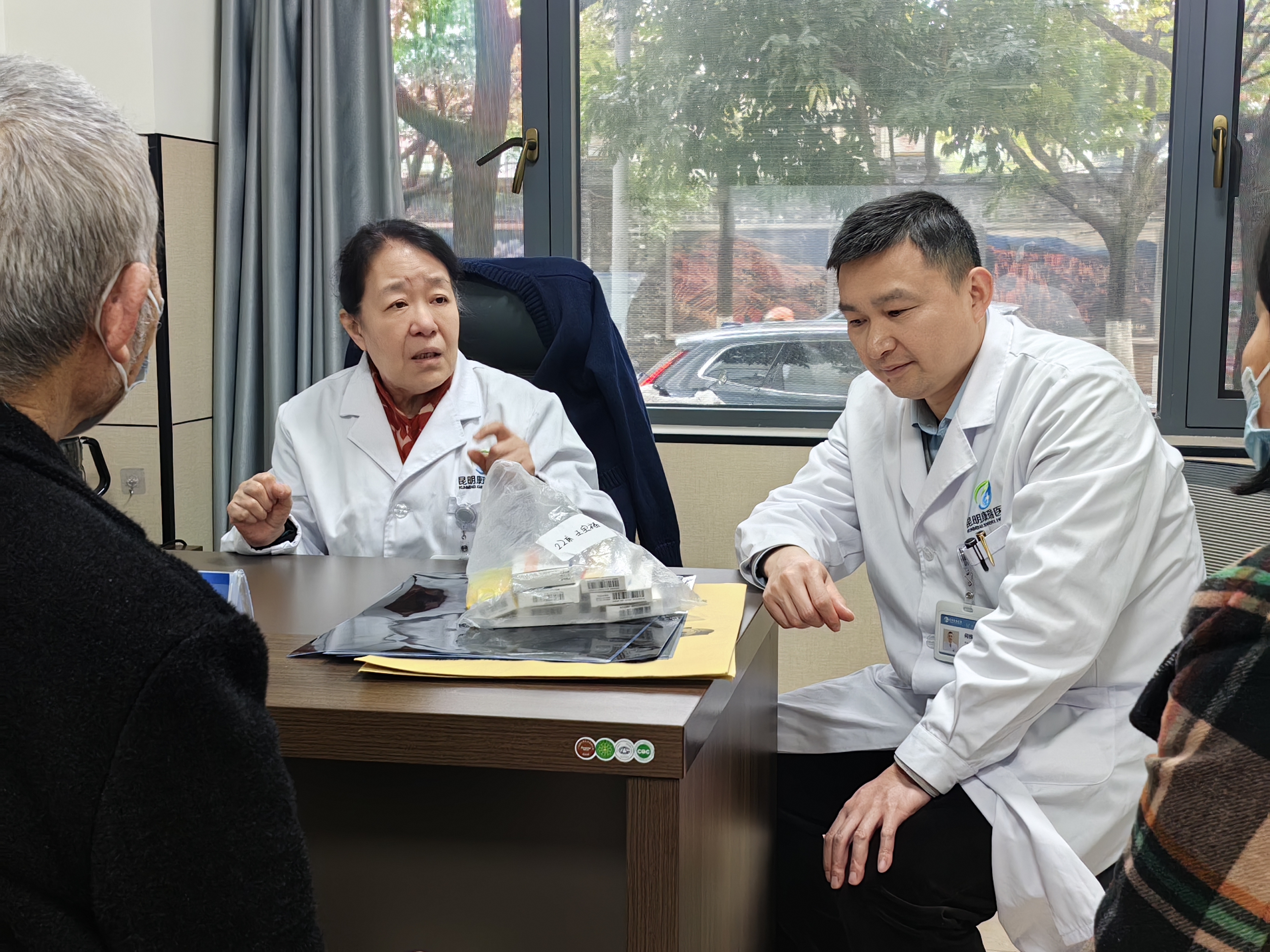 天坛医院代挂专家号服务入院出院全程跟进，所有事项帮办妥的简单介绍