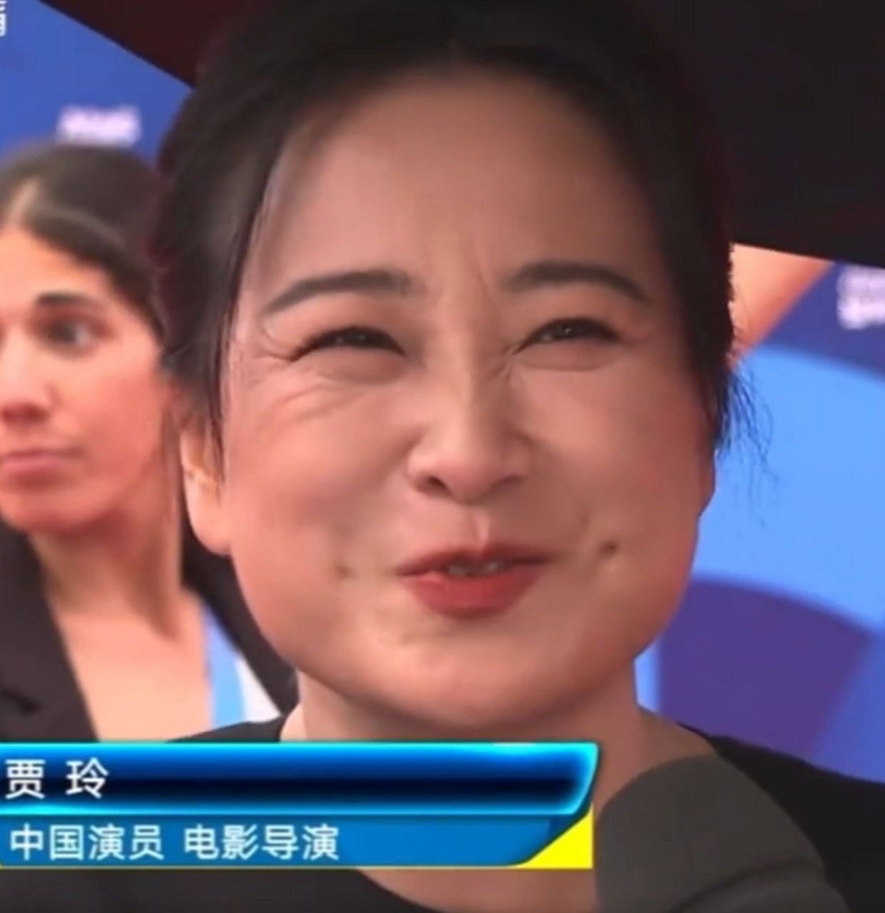 玲姐还是那个玲姐,无关胖瘦,还是一如既往爽朗的笑声,每次看到她笑