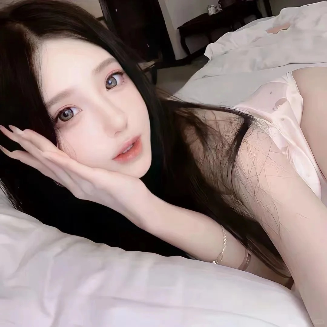 生活中的美好时刻,就是在这些简单的瞬间中悄悄显现出来.#我要上热门