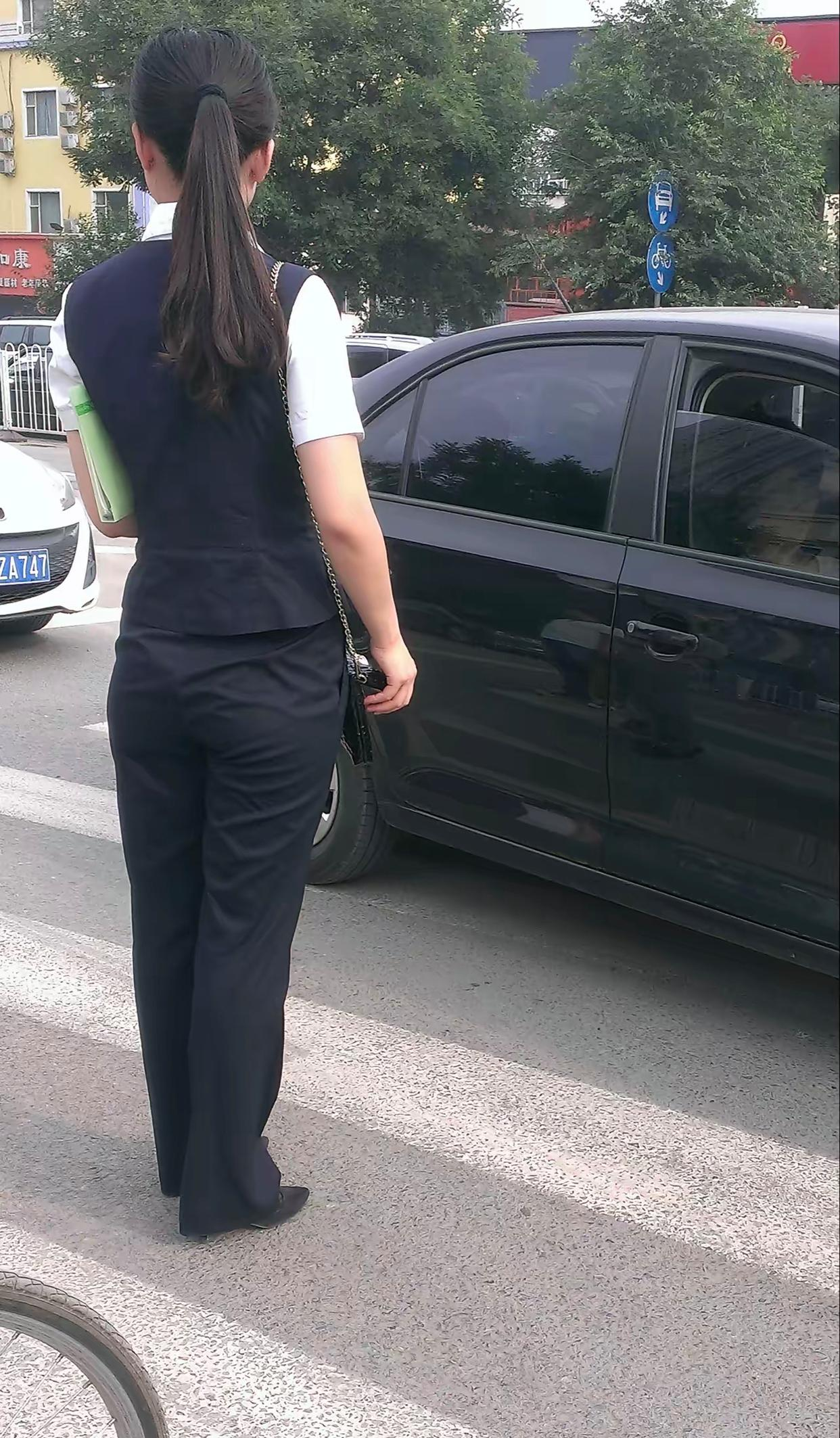 吃完晚饭,才突然想起来明天去爬山还没准备好要带的