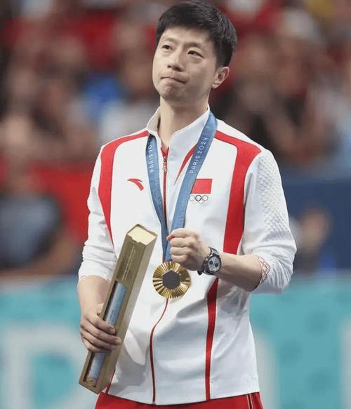 刘国梁已经打造了国乒教练的巅峰,所以不可能还有巅峰了,马龙对此心知
