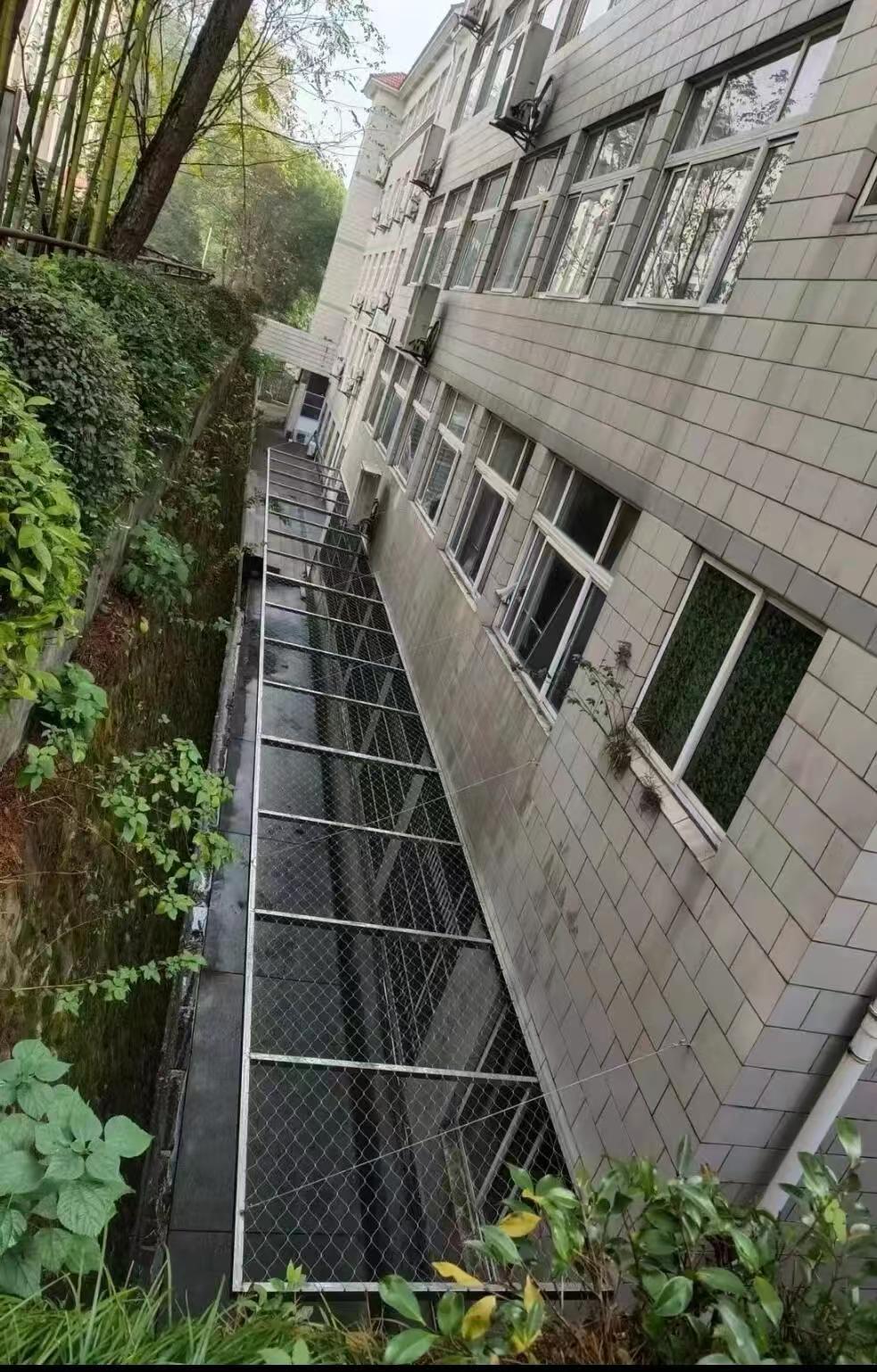 不锈钢防坠网主要用于防止人或物体坠落