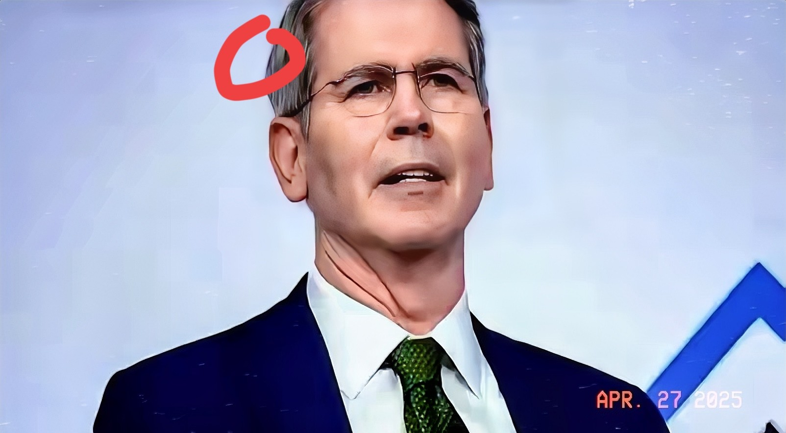 贝森特近几日在福克斯电视台上大放厥词,说要让东方大国签卖身契,还